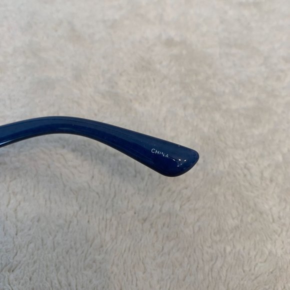 Tahari Cat Eye Sunglasses Blue HYTH0628-A TH899 TSBL - Picture 8 of 11